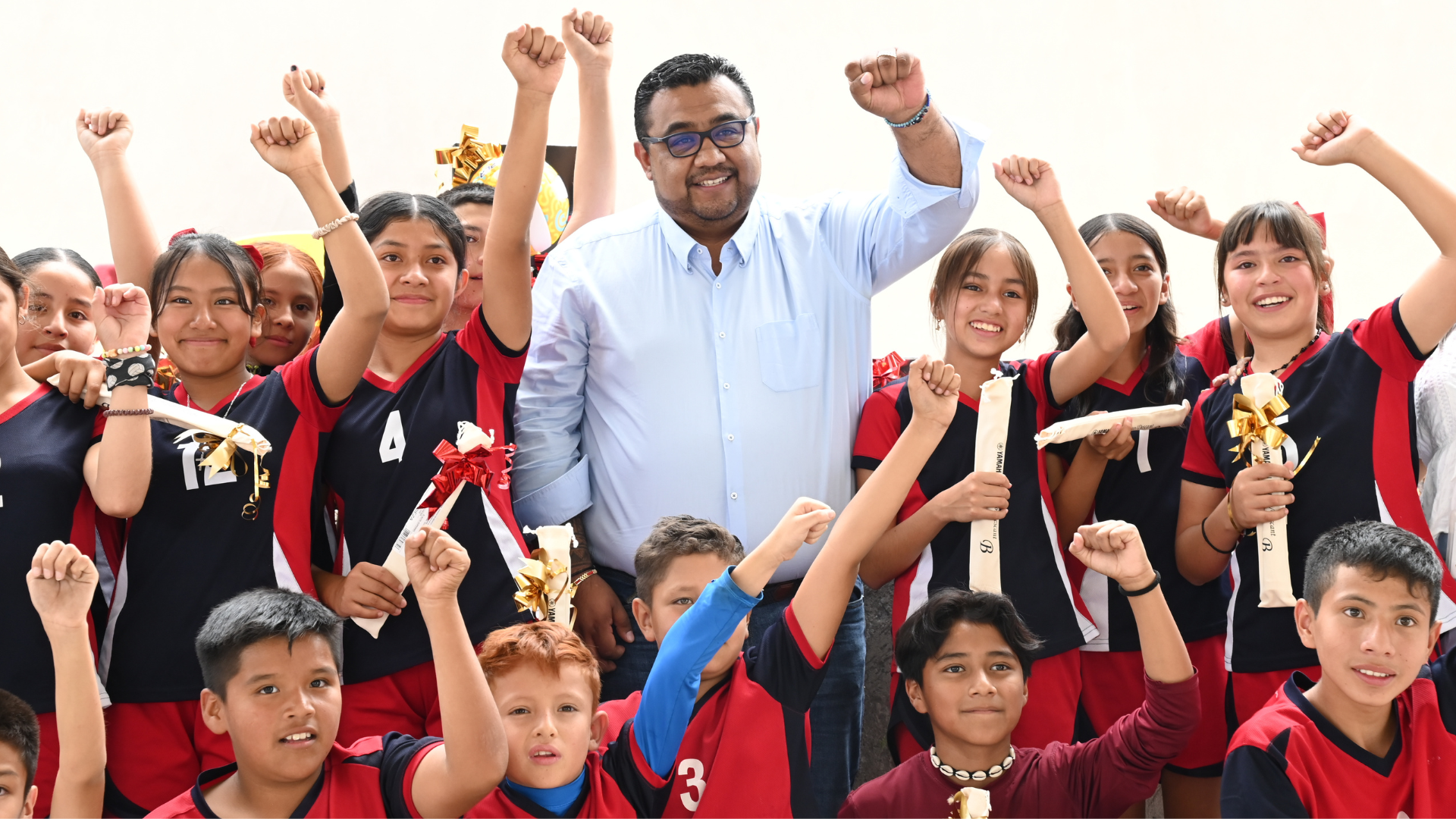 Entrega de apoyos educativos